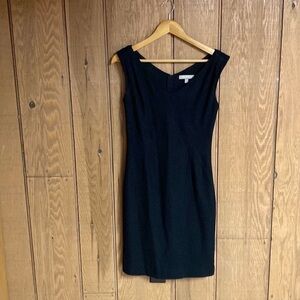 BANANA Republic black wool blend fully lined v neck sleeveless dress EUC size 2
